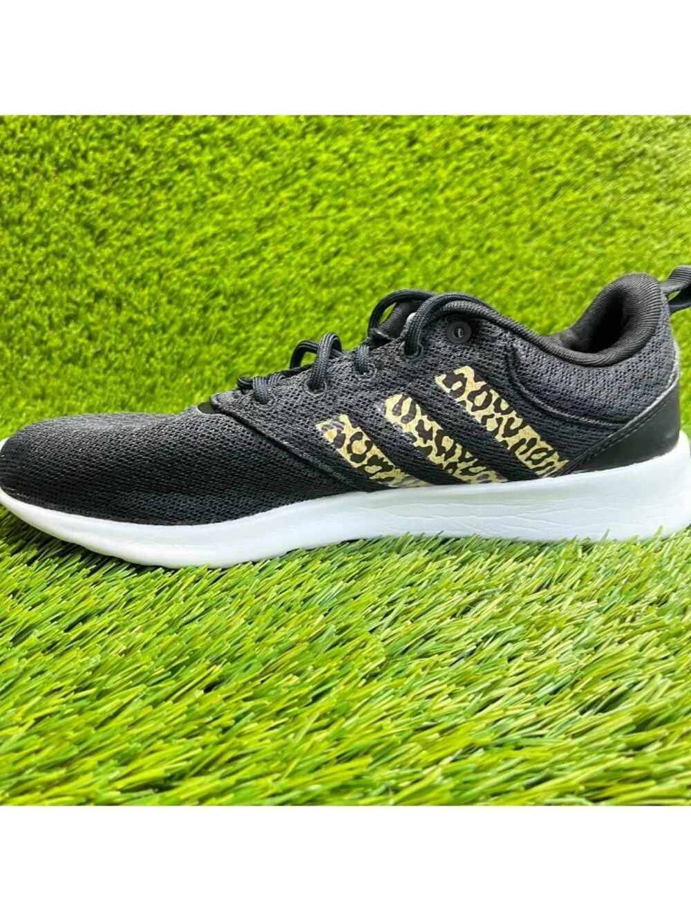 Adidas QT Racer 2.0 Cheetah Print Womens Size 8.5 Black Running Shoes Sneakers